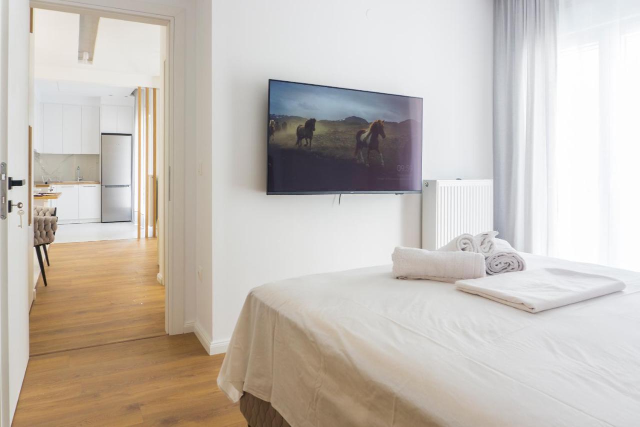 New Modern Style Home Next To The Train Station Thessaloniki Exterior foto