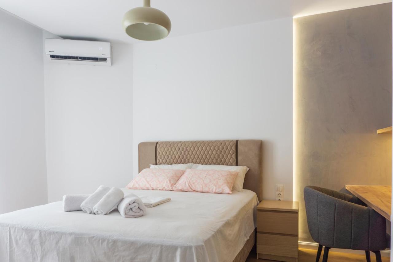 New Modern Style Home Next To The Train Station Thessaloniki Exterior foto