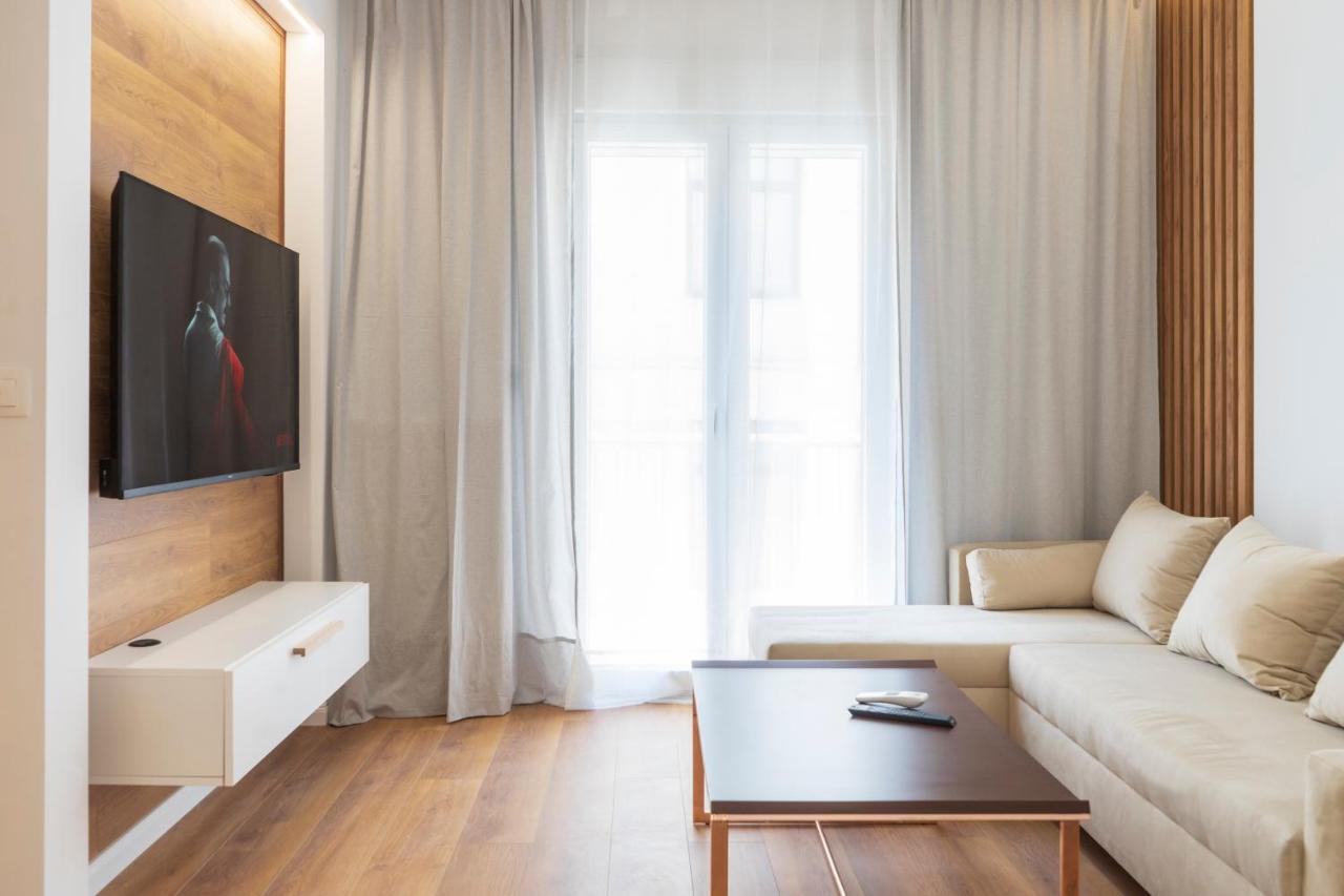 New Modern Style Home Next To The Train Station Thessaloniki Exterior foto