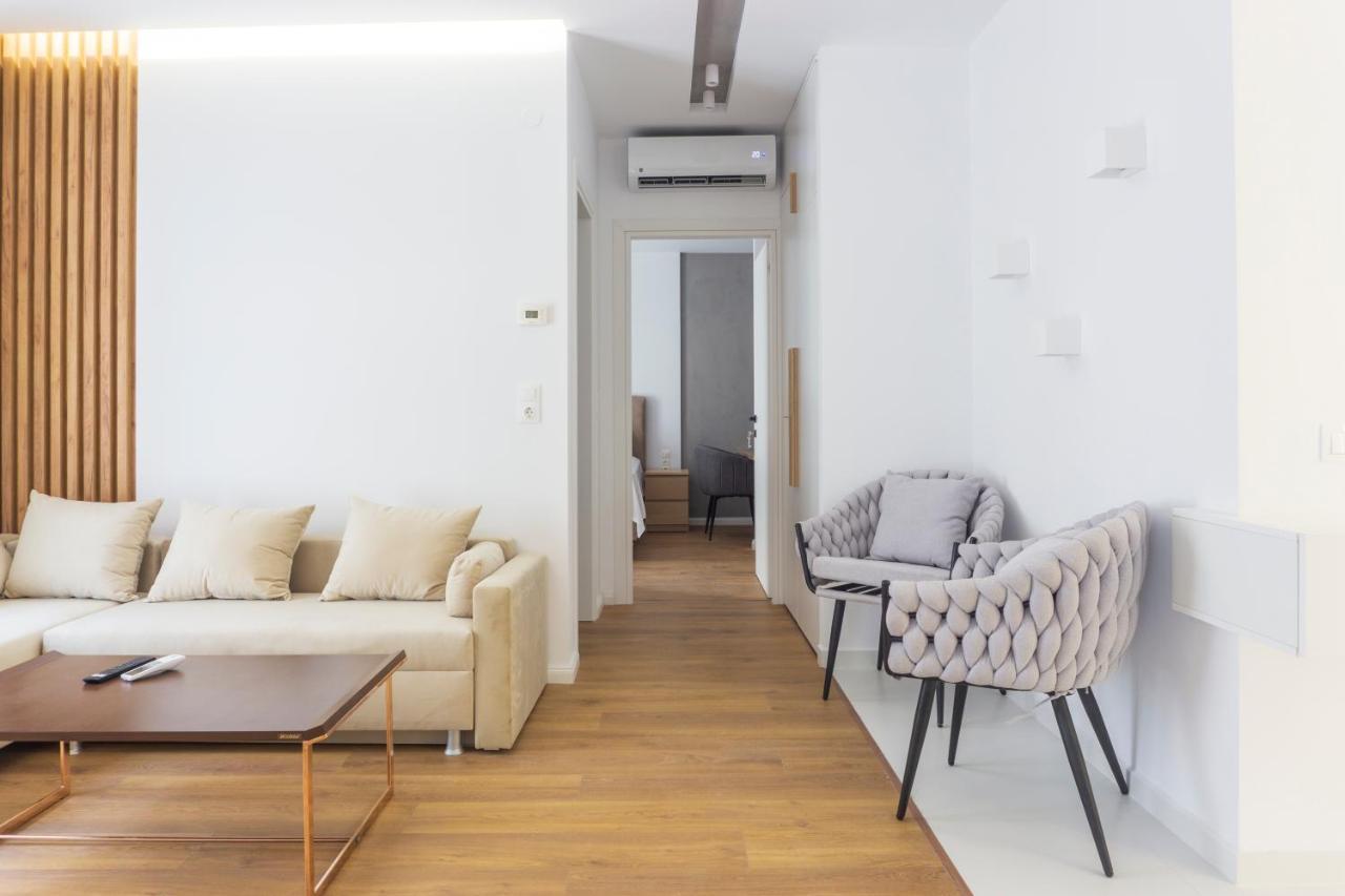 New Modern Style Home Next To The Train Station Thessaloniki Exterior foto