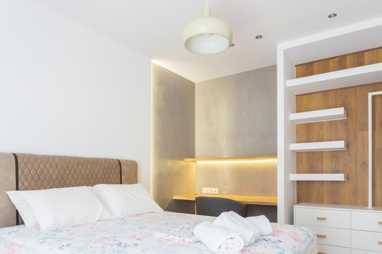 New Modern Style Home Next To The Train Station Thessaloniki Exterior foto